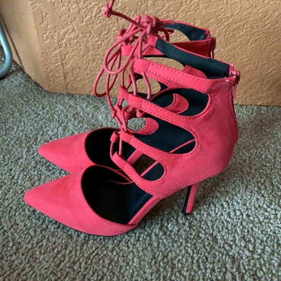 Size 6 fuchsia suede pointy heels - Picture 5 of 9